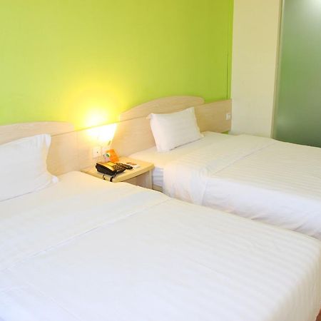 7Days Inn Xianning Hot Spring Pedestrian Street Shopping Park Экстерьер фото